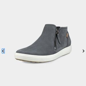 Women’s Ecco Nubuck Zip Bootie size 11/42